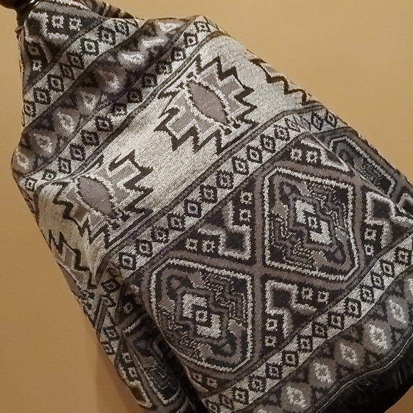 Abercrombie & Fitch Blanket Wrap - Picture 3 of 8